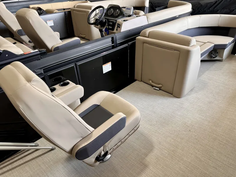 Slide: The Image of Harris 230 Cruiser 2025 - 14