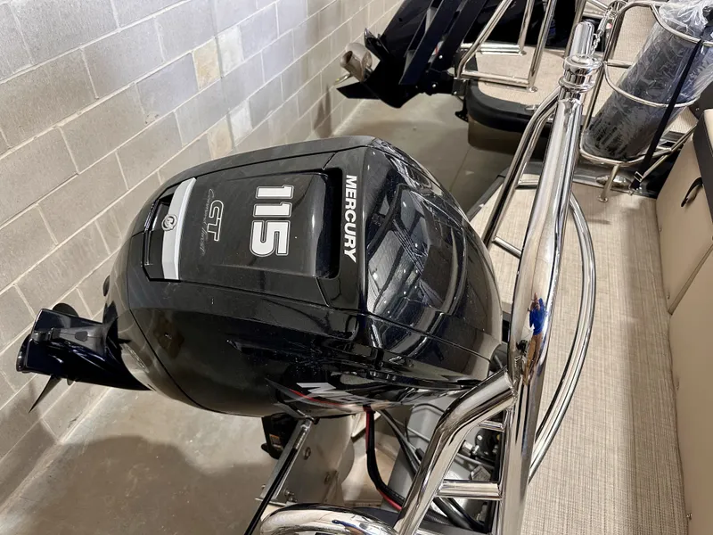 Slide: The Image of Harris 230 Cruiser 2025 - 24