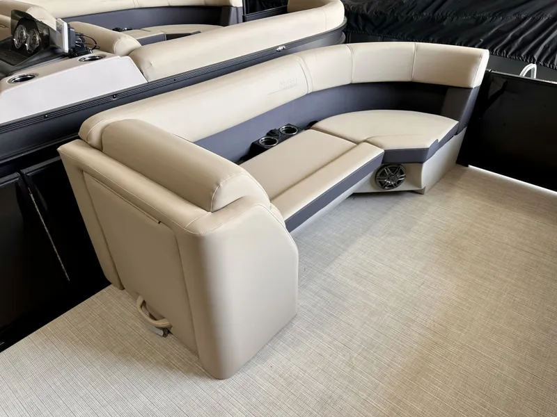 Slide: The Image of Harris 230 Cruiser 2025 - 7