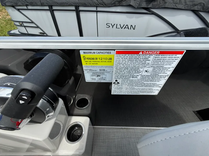 Slide: The Image of Sylvan MIRAGE 820 2025 - 15