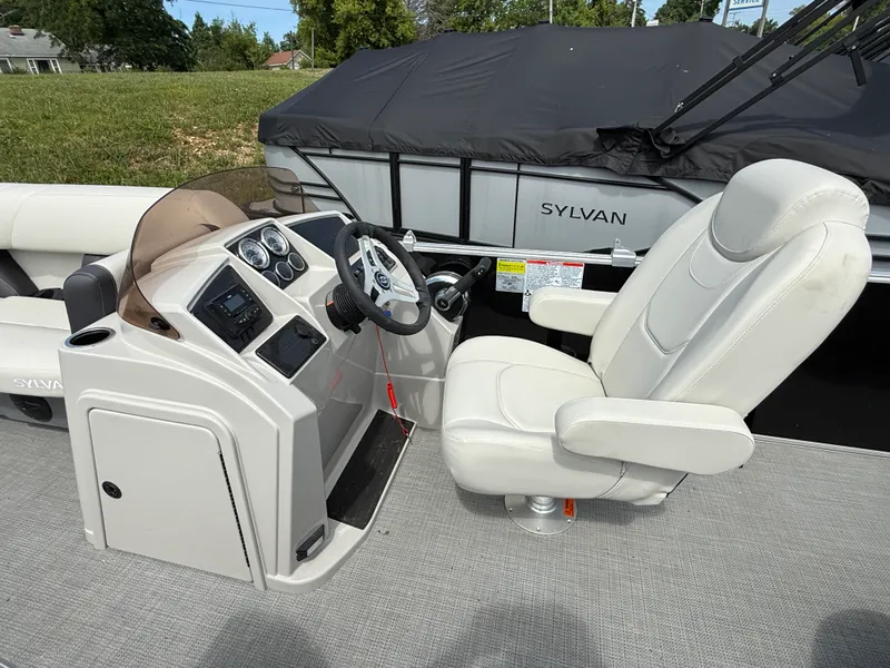 Slide: The Image of Sylvan MIRAGE 820 2025 - 11