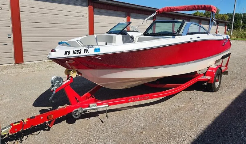 Slide: The Image of Four Winns H200 2016 - 2