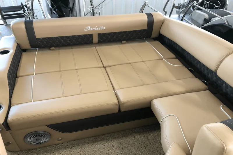 Slide: The Image of Barletta LUSSO23U 2025 - 20