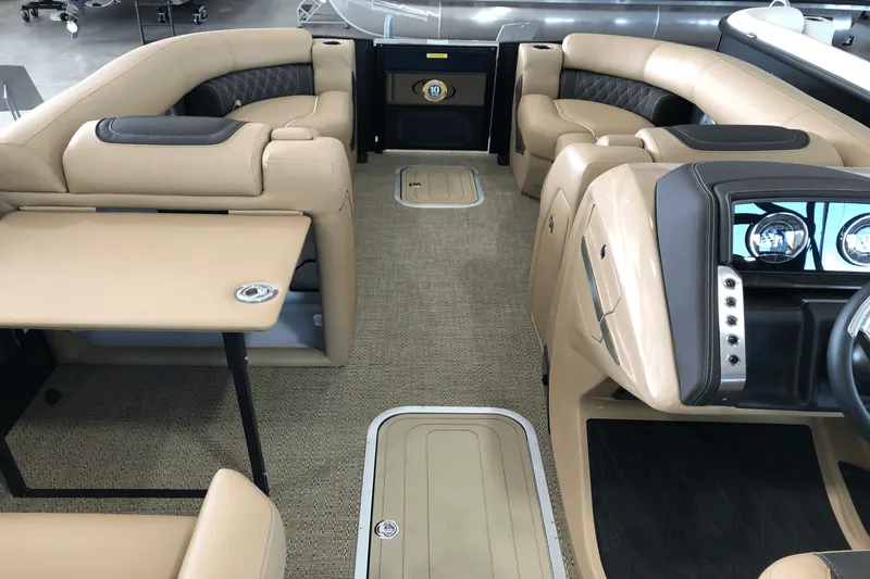 Slide: The Image of Barletta LUSSO23U 2025 - 30