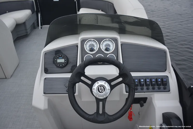 Slide: The Image of Sylvan MIRAGE 822 2025 - 3