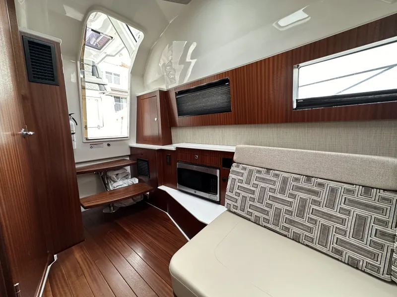 Slide: The Image of Pursuit S 428 2022 - 26