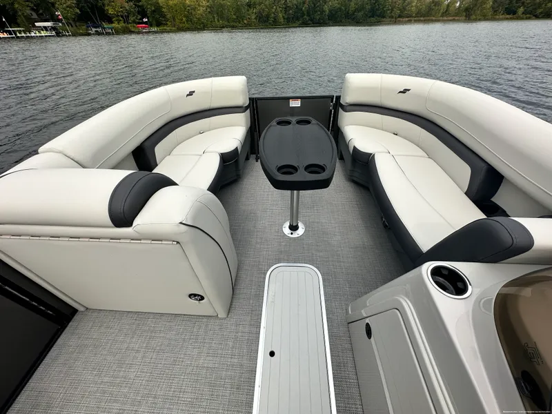 Slide: The Image of Starcraft EXS 3 Q DH TT 2025 - 2