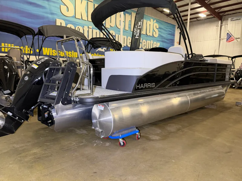 Slide: The Image of Harris Cruiser 230 2026 - 2