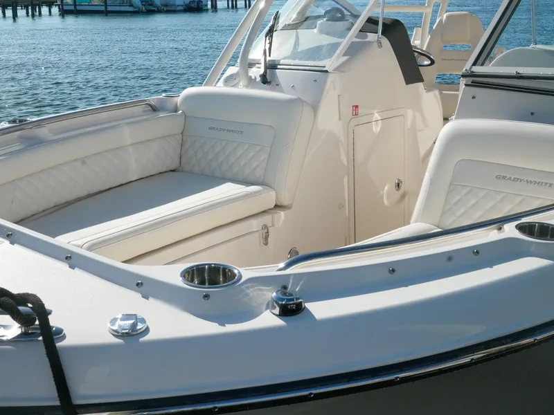 Slide: The Image of Grady-White Freedom 235 2026 - 15