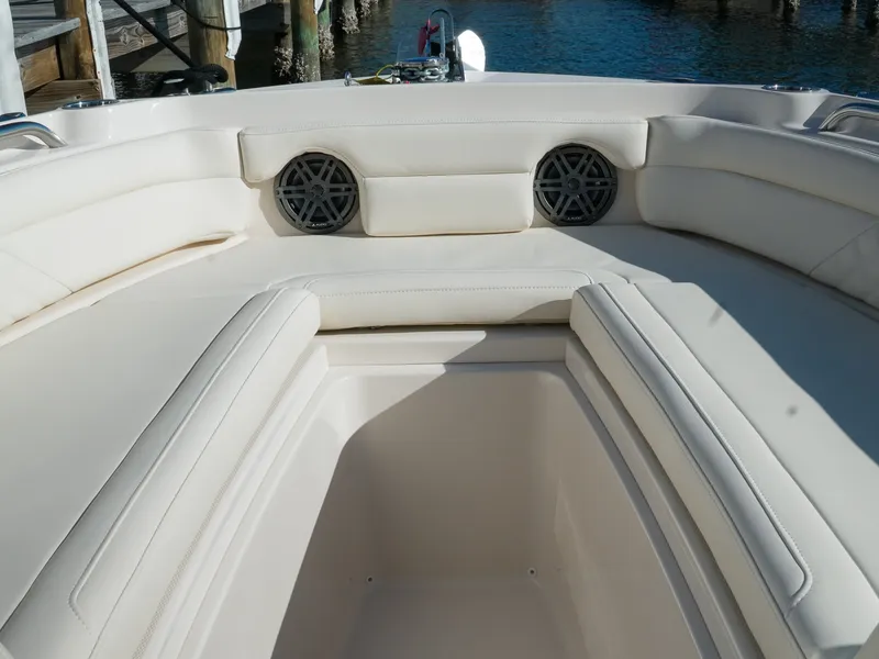 Slide: The Image of Grady-White Freedom 235 2026 - 16