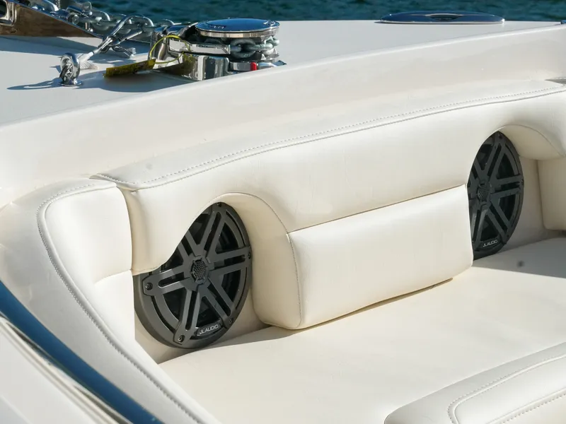 Slide: The Image of Grady-White Freedom 235 2026 - 18