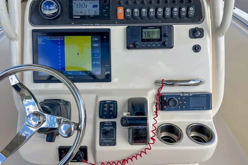 Slide: The Image of Grady-White FISHERMAN 236 2017 - 12