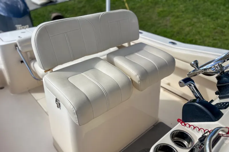 Slide: The Image of Grady-White FISHERMAN 236 2017 - 20