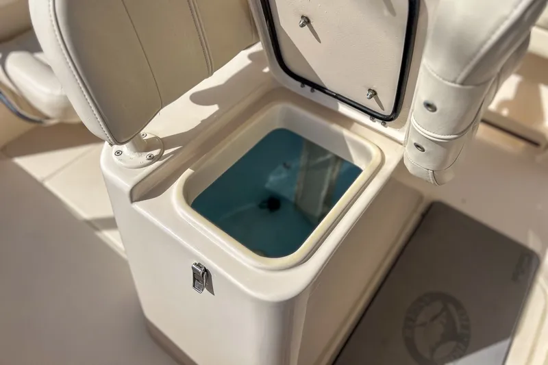 Slide: The Image of Grady-White FISHERMAN 236 2017 - 21