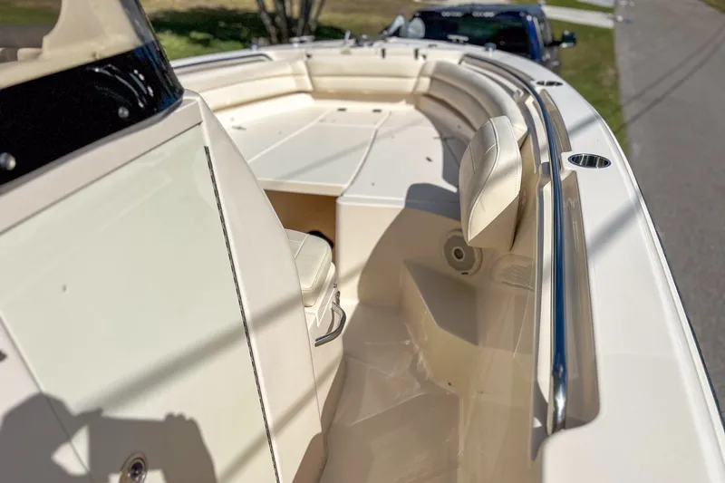 Slide: The Image of Grady-White FISHERMAN 236 2017 - 23