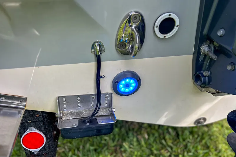 Slide: The Image of Grady-White FISHERMAN 236 2017 - 40