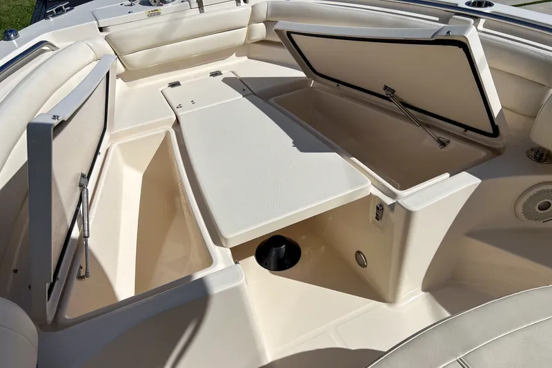 Slide: The Image of Grady-White FISHERMAN 236 2017 - 48