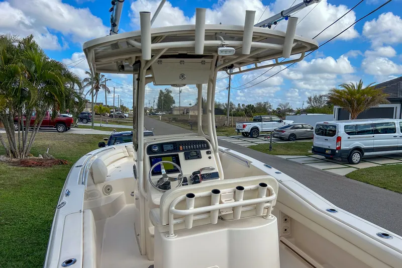 Slide: The Image of Grady-White FISHERMAN 236 2017 - 8