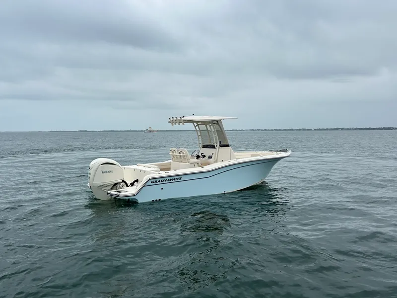 Slide: The Image of Grady-White Fisherman 236 2026 - 5