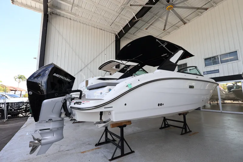 Slide: The Image of Sea Ray SDX 250 Outboard 2026 - 6