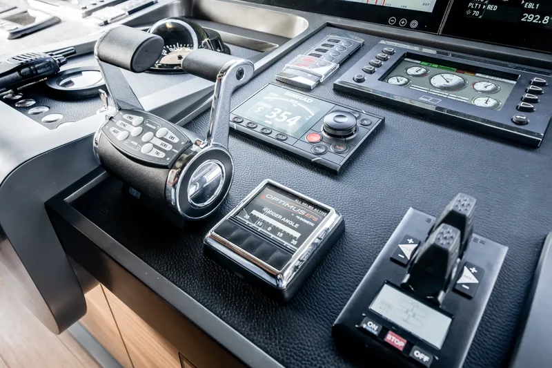 Slide: The Image of Ocean Alexander 35P 2026 - 100