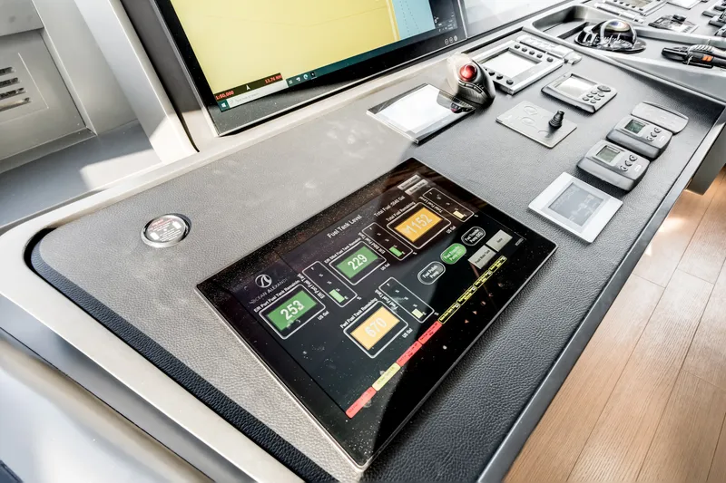 Slide: The Image of Ocean Alexander 35P 2026 - 105