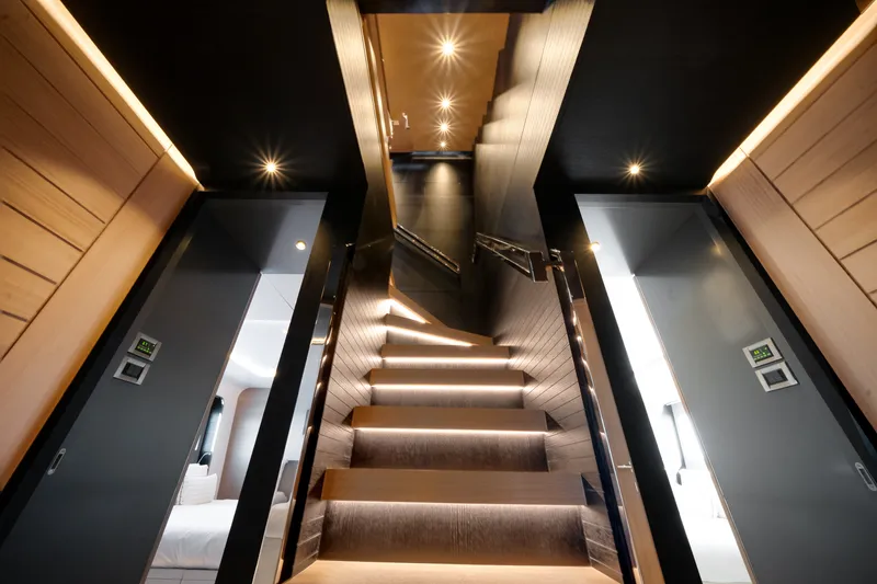 Slide: The Image of Ocean Alexander 35P 2026 - 12