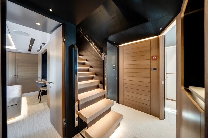 Slide: The Image of Ocean Alexander 35P 2026 - 13