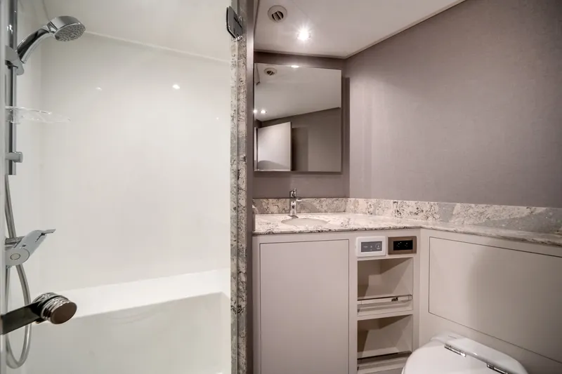 Slide: The Image of Ocean Alexander 35P 2026 - 32