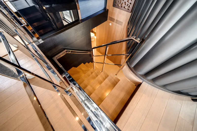 Slide: The Image of Ocean Alexander 35P 2026 - 80