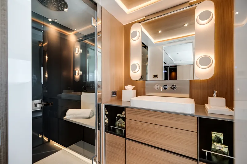 Slide: The Image of Ocean Alexander 35P 2026 - 9