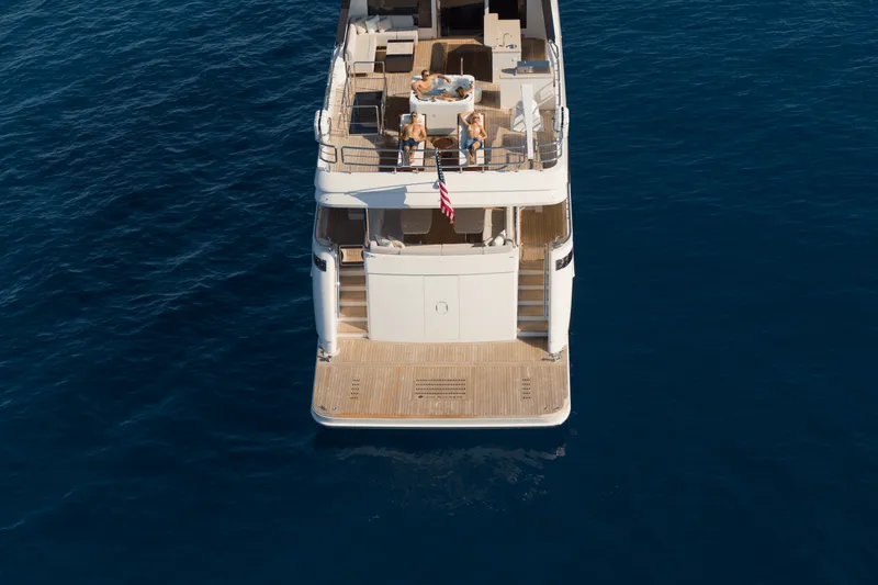 Slide: The Image of Ocean Alexander 32L 2026 - 39