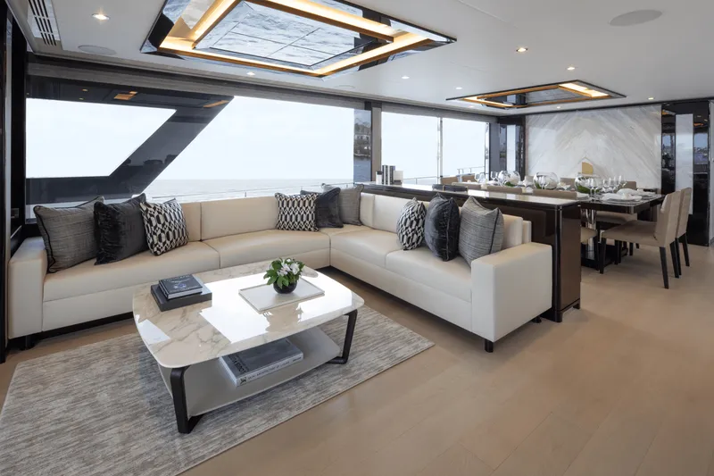 Slide: The Image of Ocean Alexander 32L 2026 - 54