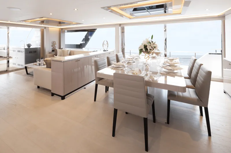 Slide: The Image of Ocean Alexander 32L 2026 - 58