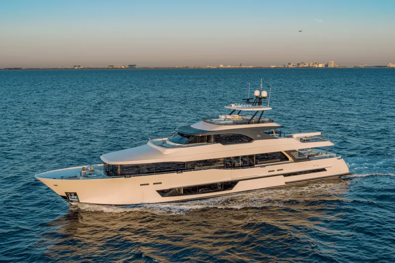 Slide: The Image of Ocean Alexander 37L 2026 - 15