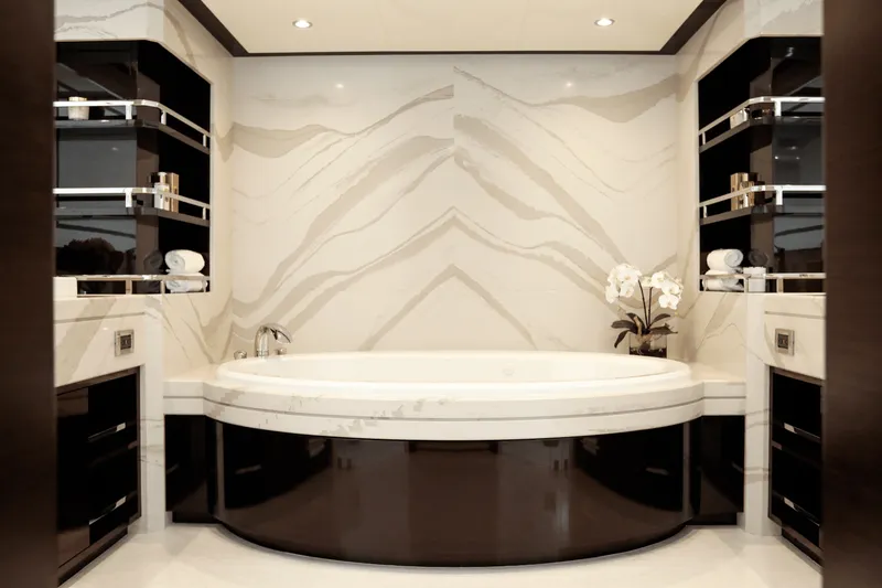 Slide: The Image of Ocean Alexander 37L 2026 - 45