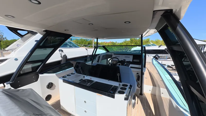 Slide: The Image of Saxdor SX 320 GTO 2025 - 10