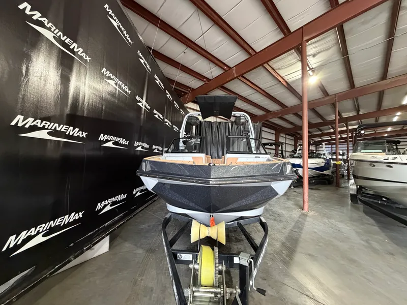 Slide: The Image of Nautique Super Air Nautique GS22 2026 - 1