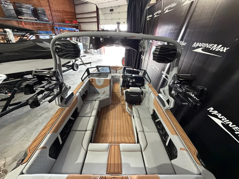Slide: The Image of Nautique Super Air Nautique GS22 2026 - 20
