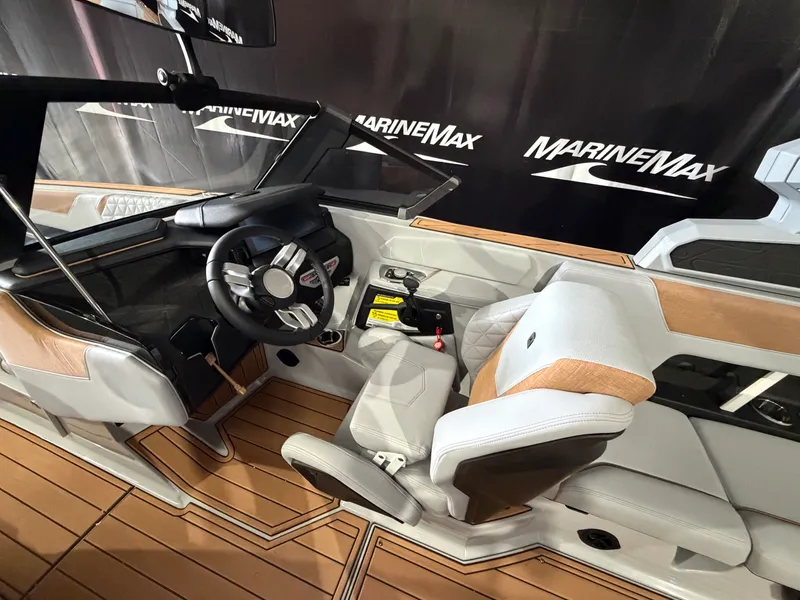 Slide: The Image of Nautique Super Air Nautique GS22 2026 - 48