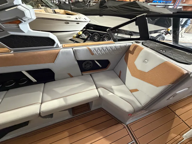 Slide: The Image of Nautique Super Air Nautique GS22 2026 - 53