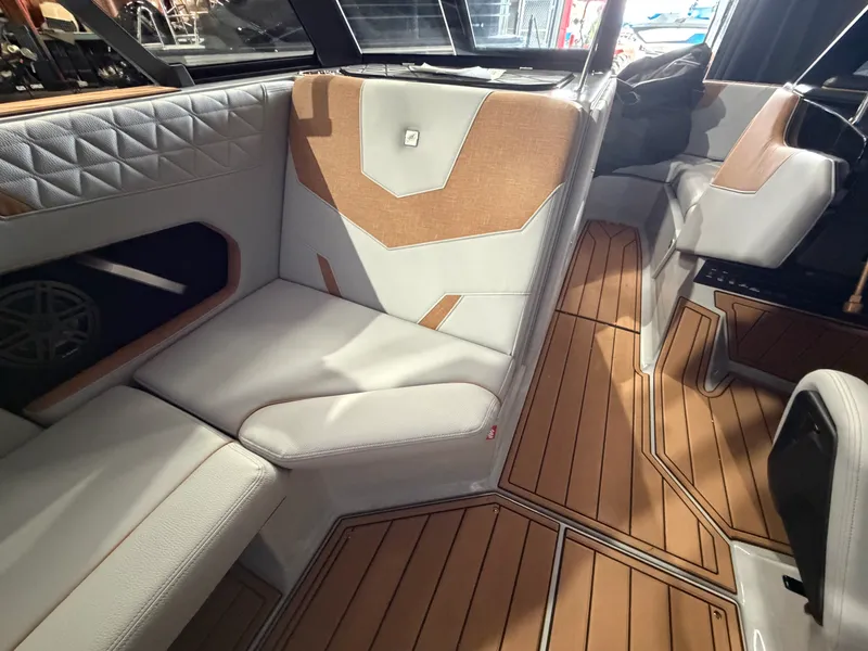 Slide: The Image of Nautique Super Air Nautique GS22 2026 - 64