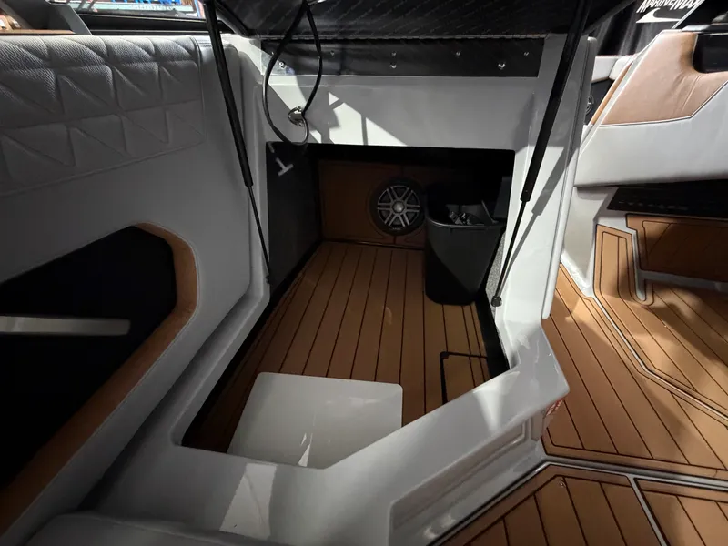 Slide: The Image of Nautique Super Air Nautique GS22 2026 - 66