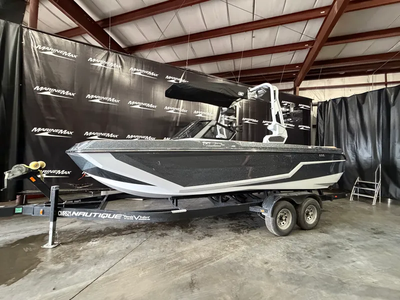 Slide: The Image of Nautique Super Air Nautique GS22 2026 - 3