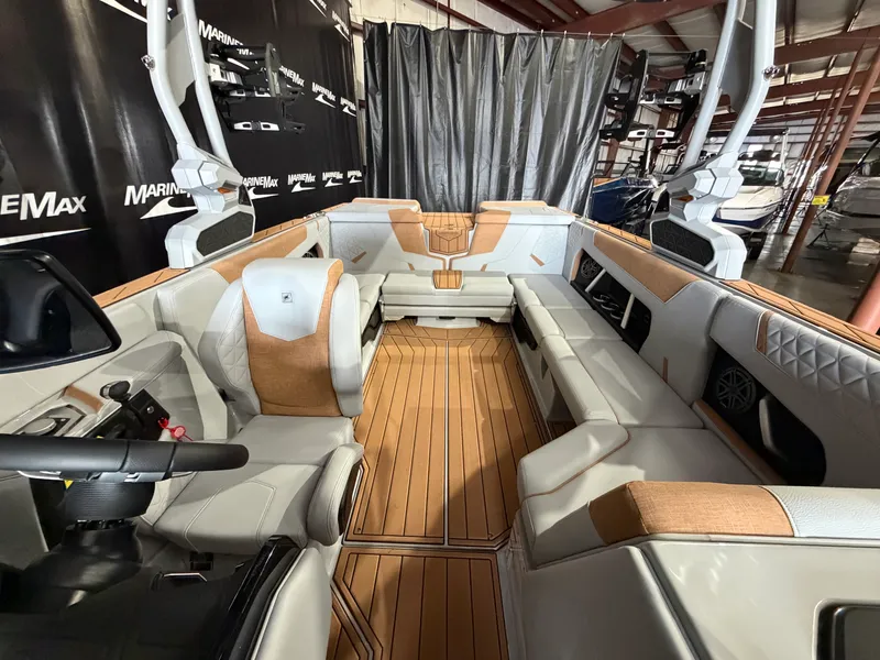 Slide: The Image of Nautique Super Air Nautique GS22 2026 - 57