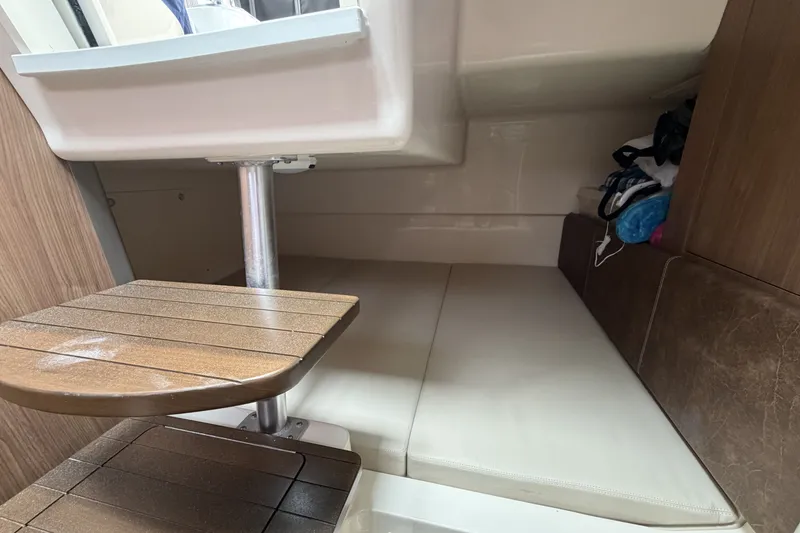 Slide: The Image of Boston Whaler 315 CONQUEST 2019 - 34