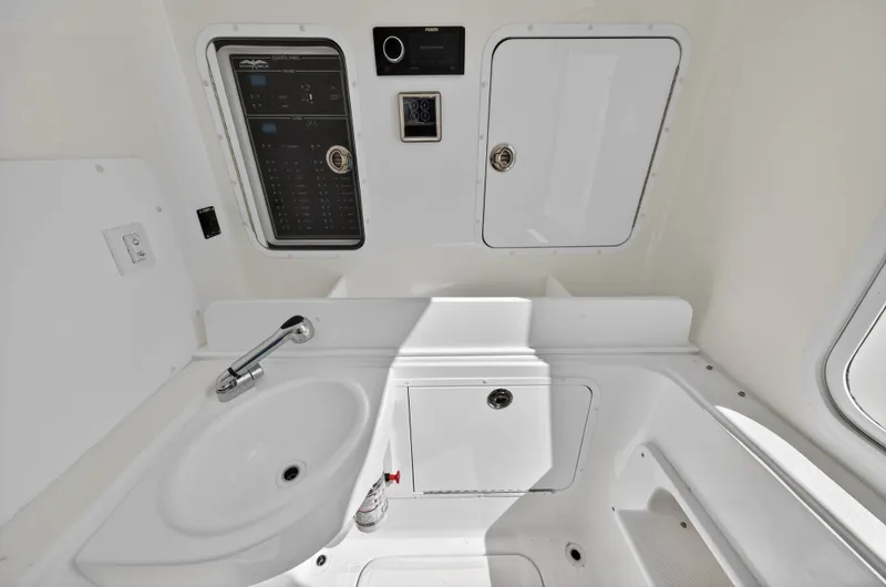 Slide: The Image of Invincible 36 OPEN FISHERMAN 2023 - 76