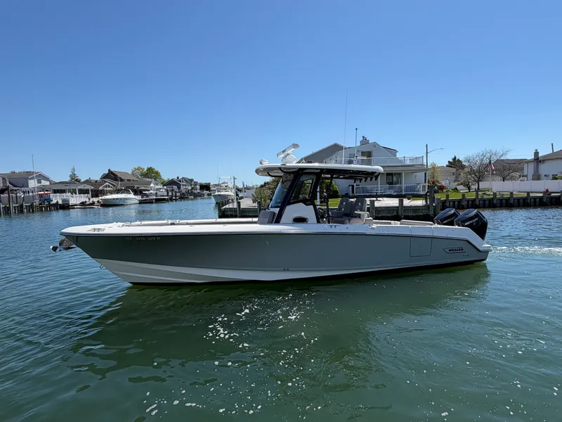 The Image of Boston Whaler 330 OUTRAGE 2024 - 0