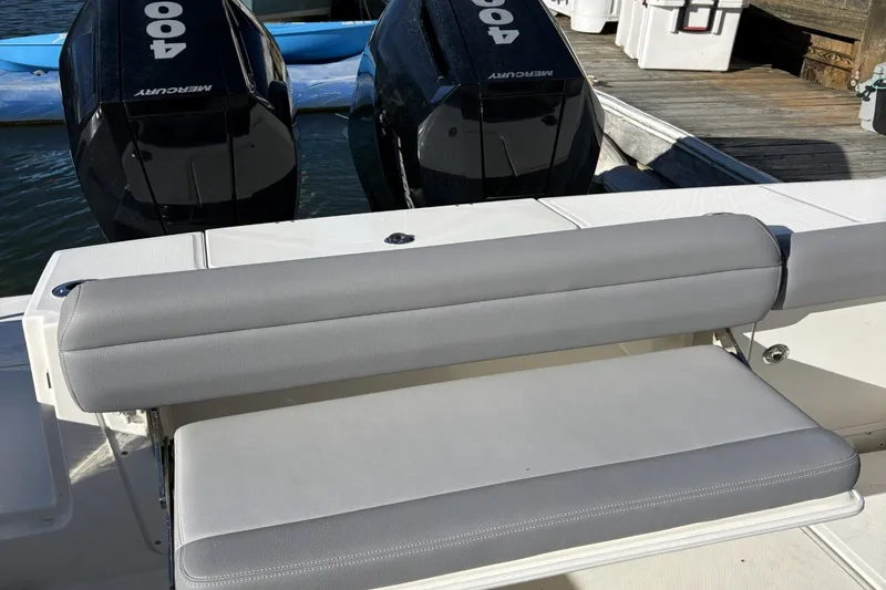 Slide: The Image of Boston Whaler 330R 2024 - 11