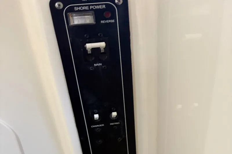 Slide: The Image of Boston Whaler 330R 2024 - 23